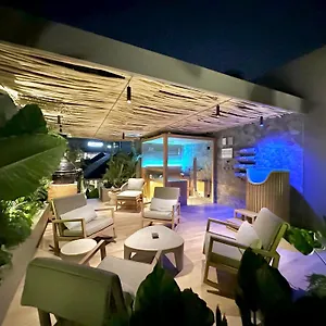 Sin Nombre Bali - Sauna, Ice Bath & Roof Terrace Чангу