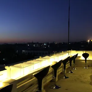 https://alfa-hotel.yangonhotels.org